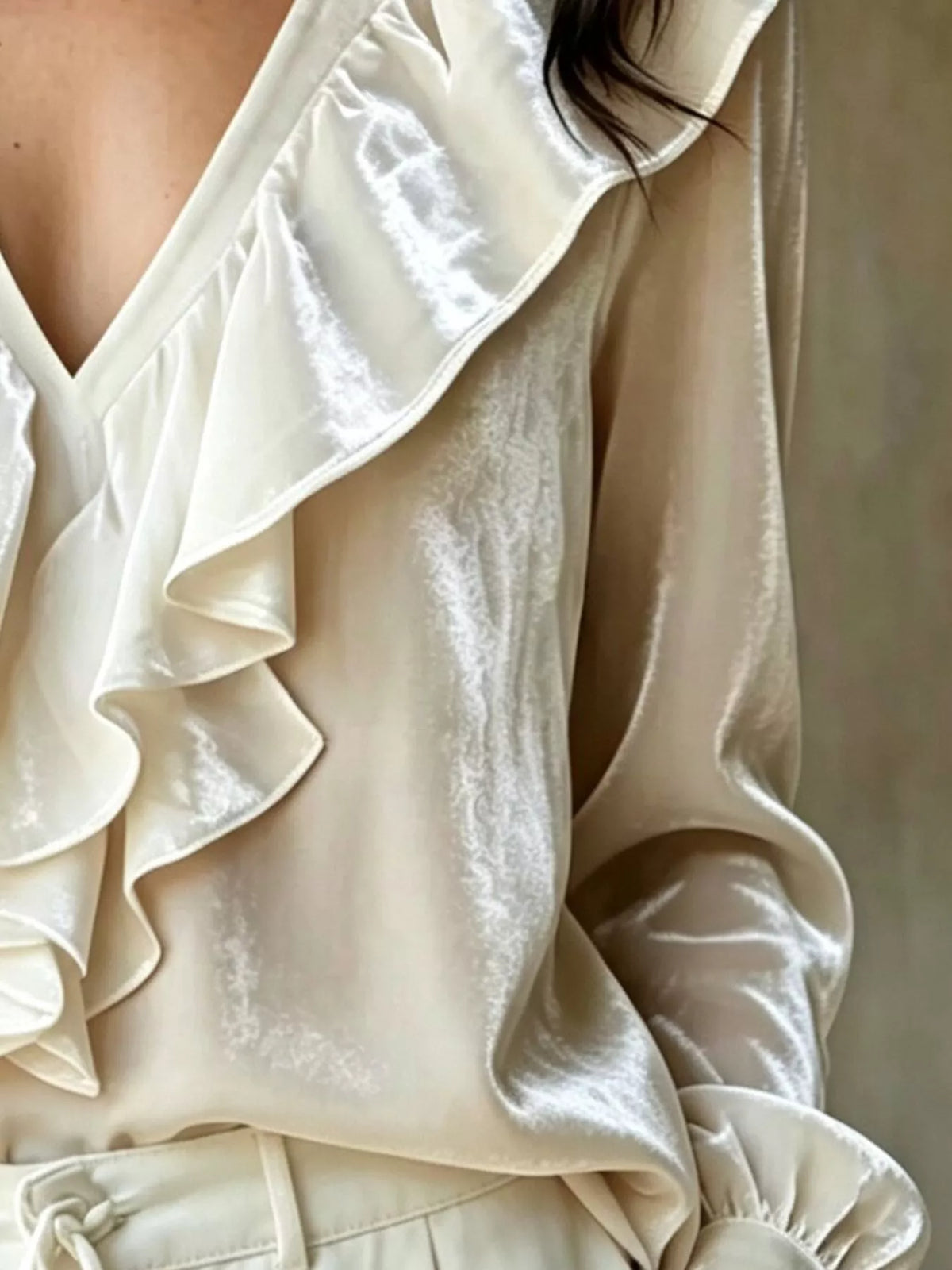 Ruffled V-neck Long Sleeve Blouse (3)