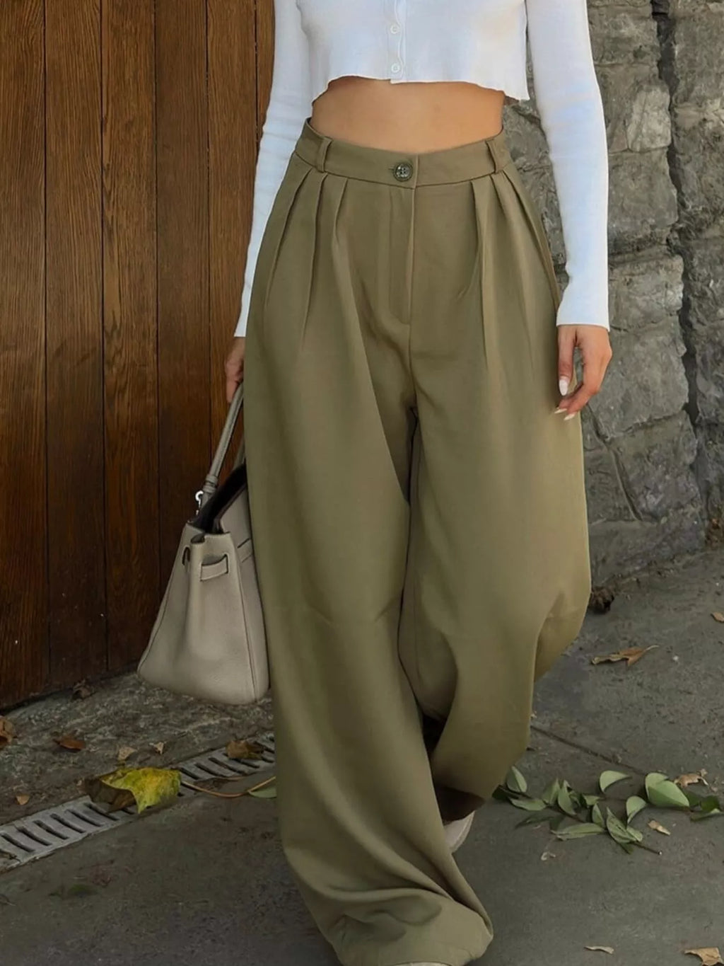 High-waisted Pleated Wide-leg Pants (21)