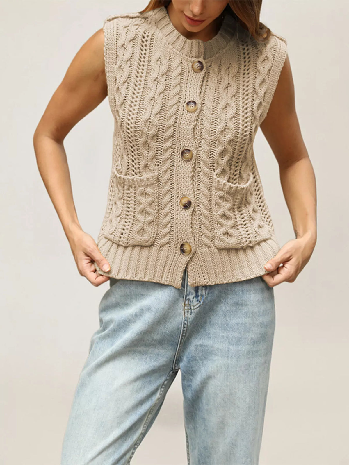 Cable-knit Button-down Sweater Vest (3)