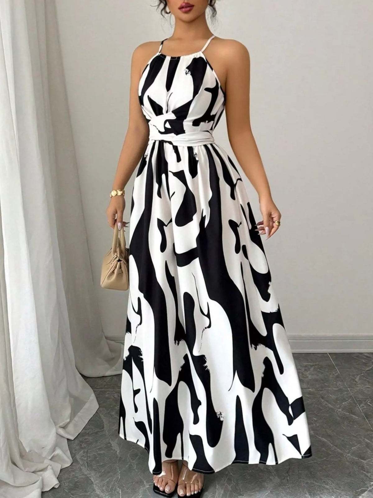 Abstract Print Halter Neck Maxi Dress (4)