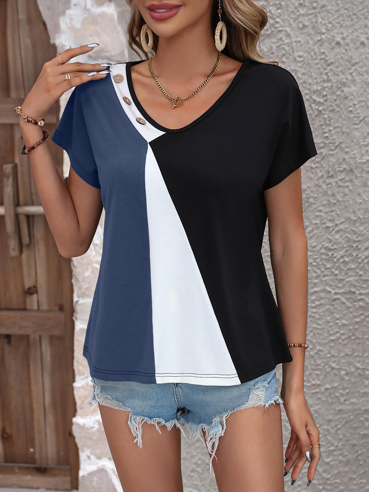 Block Decorative Button V-neck Tee (14)