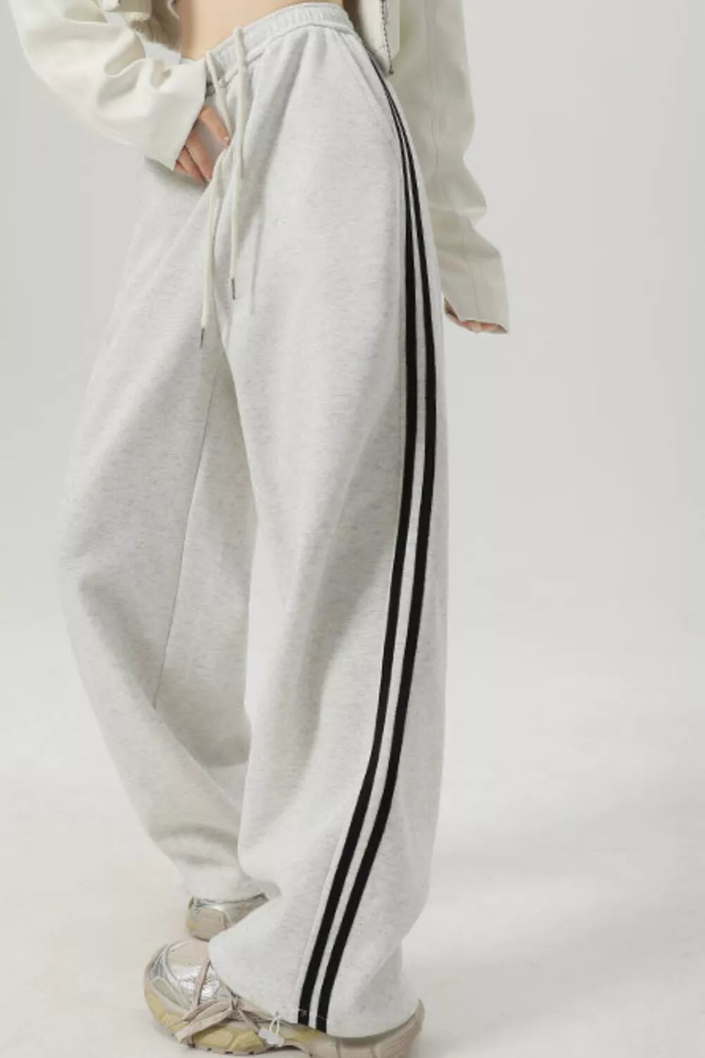 Wide Leg Side Striped Pants (2)