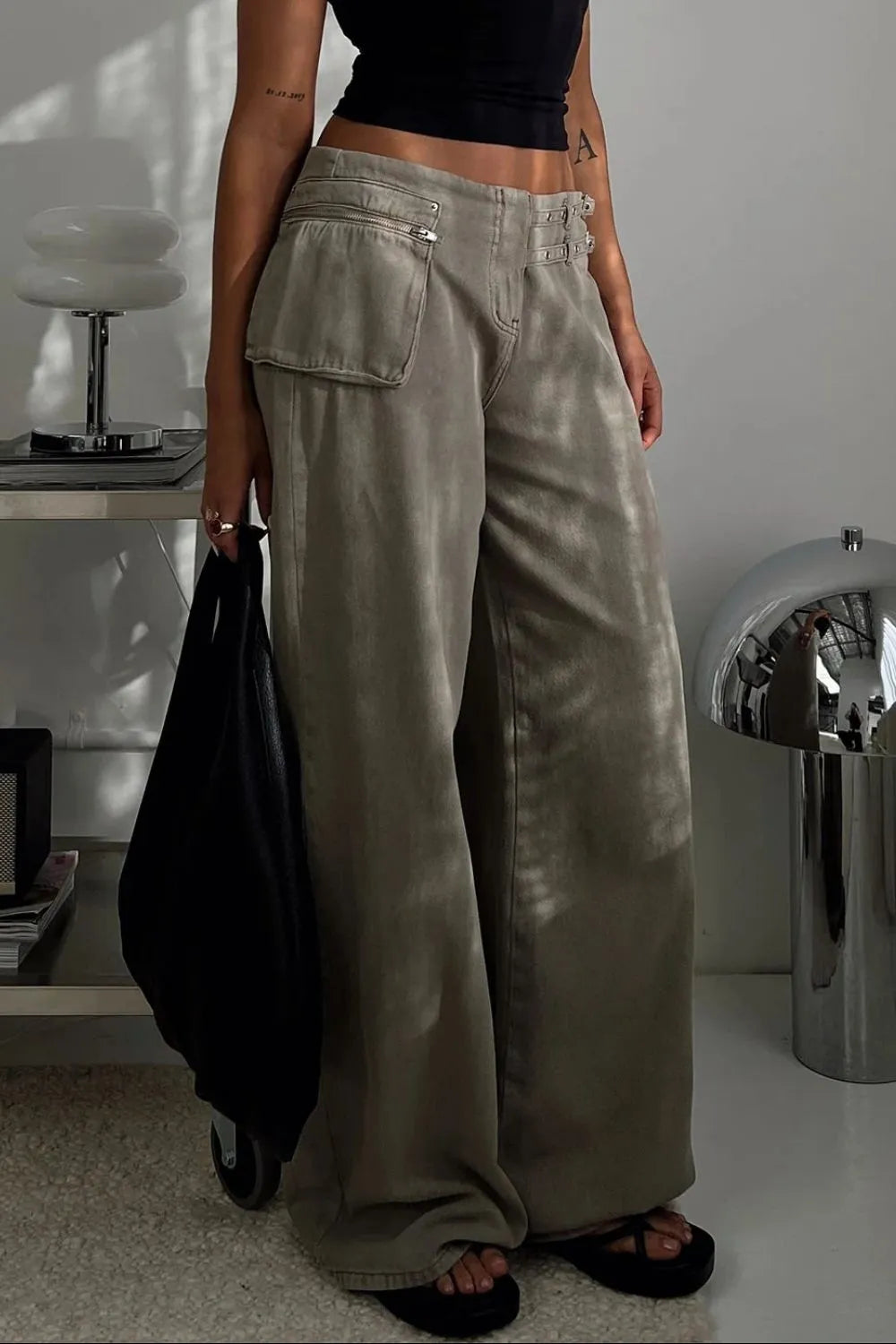 Wide Leg Jeans Pockets (7)