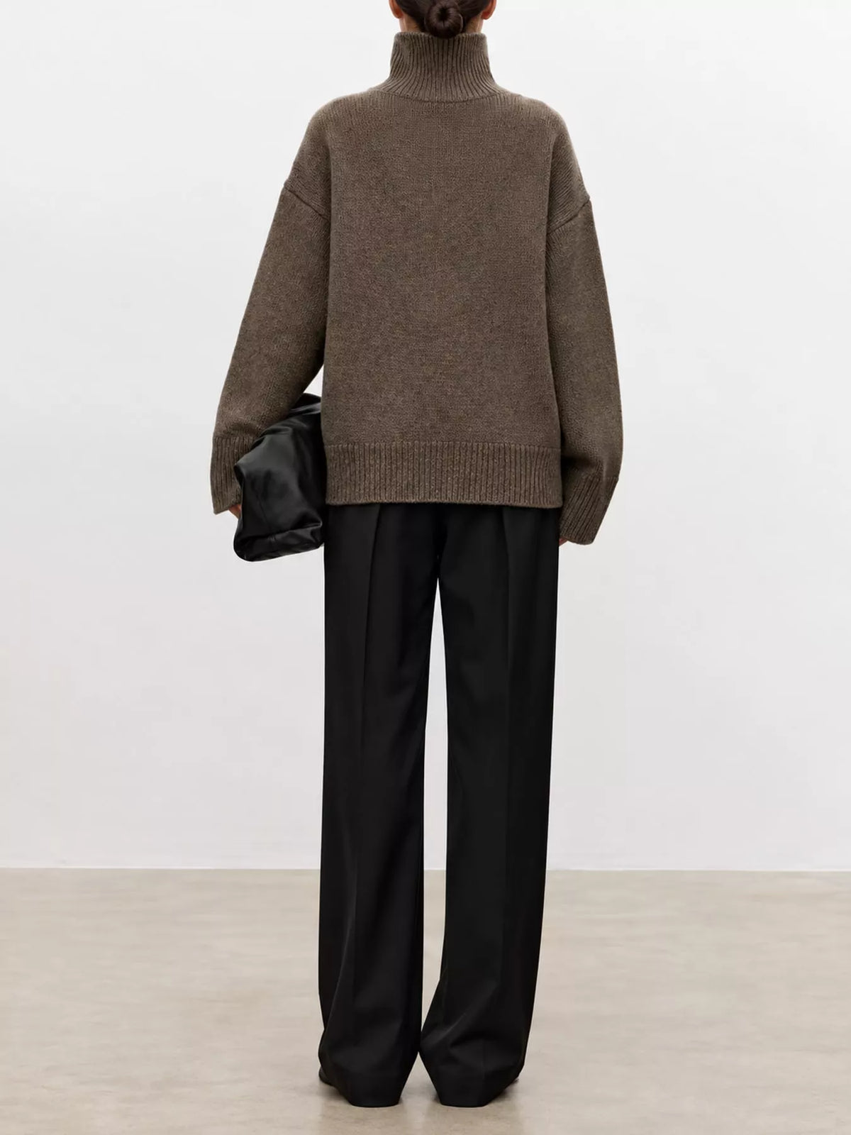 Oversized Turtleneck Wool Sweater (16)