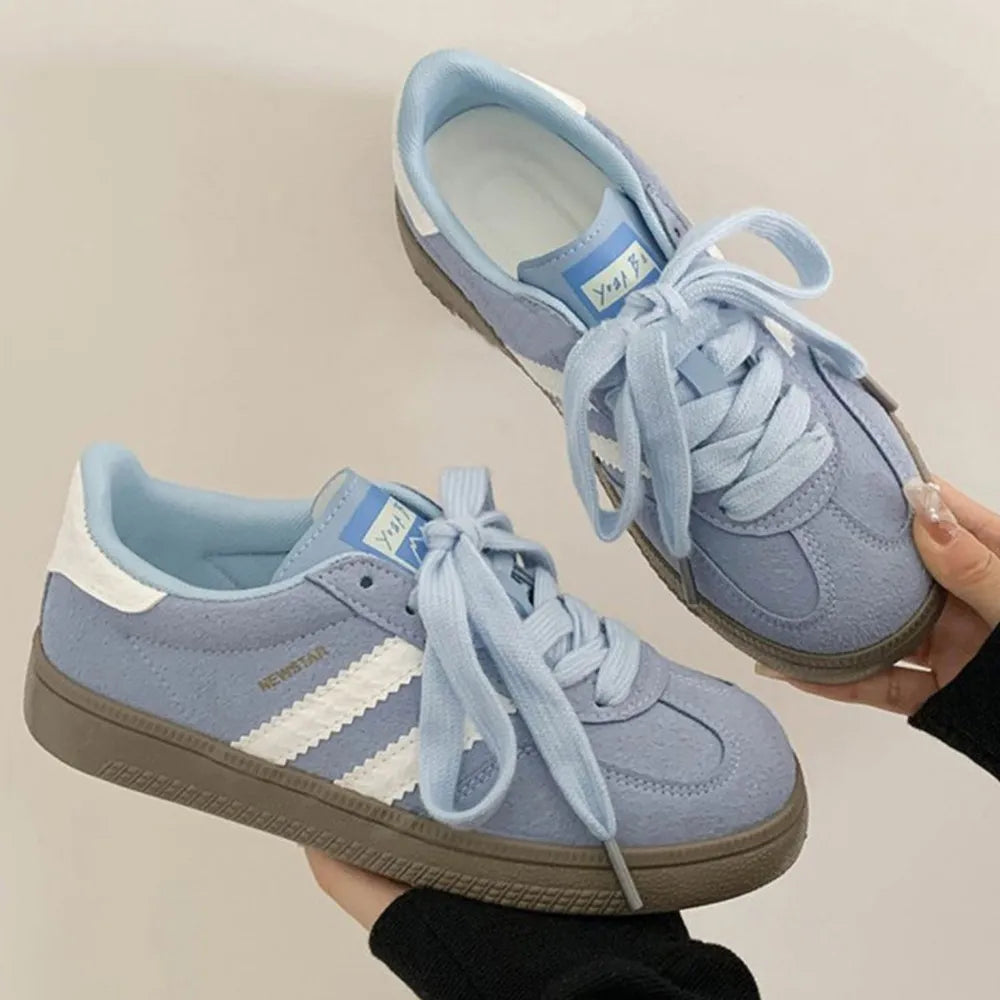 Contrast Round Toe Flat Sneakers (3)