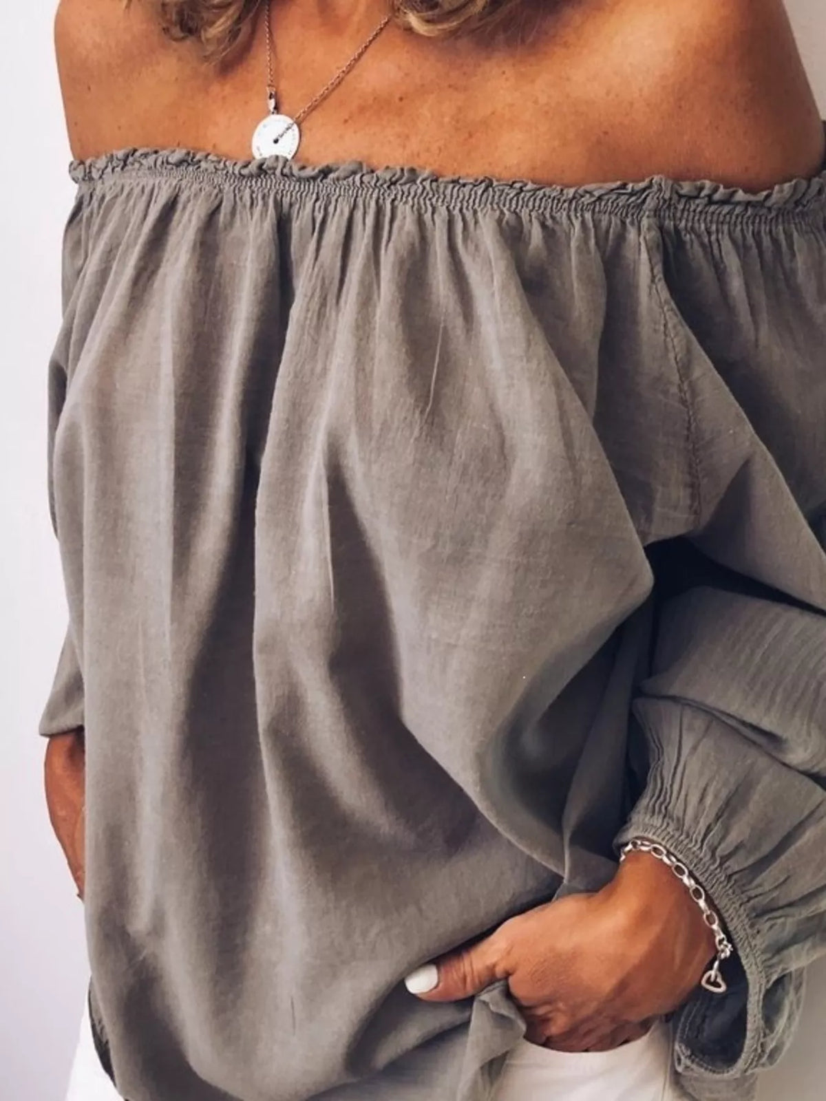 Off-shoulder Frill Trim Blouse (2)