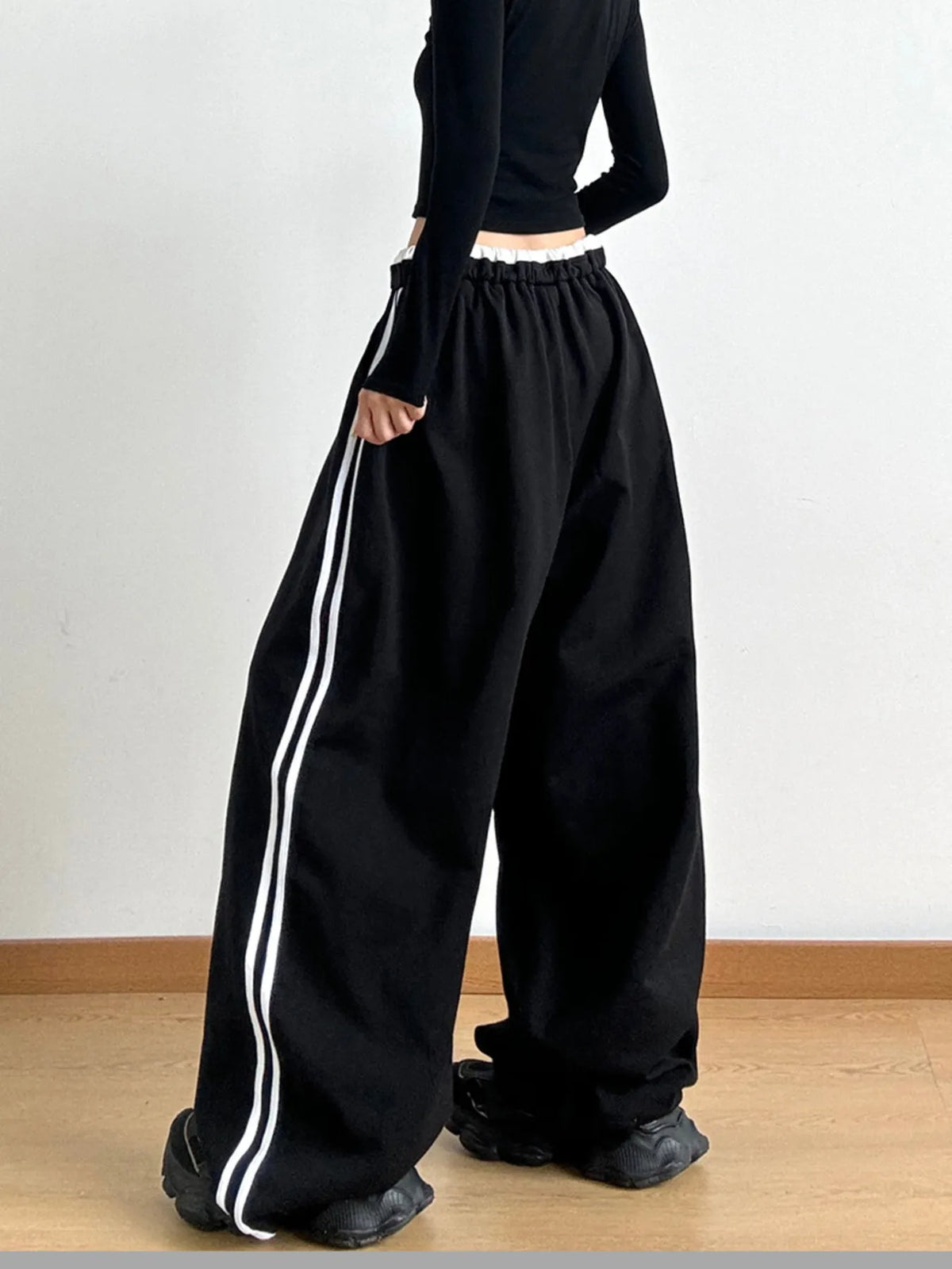 Wide Leg Drawstring Pants (9)
