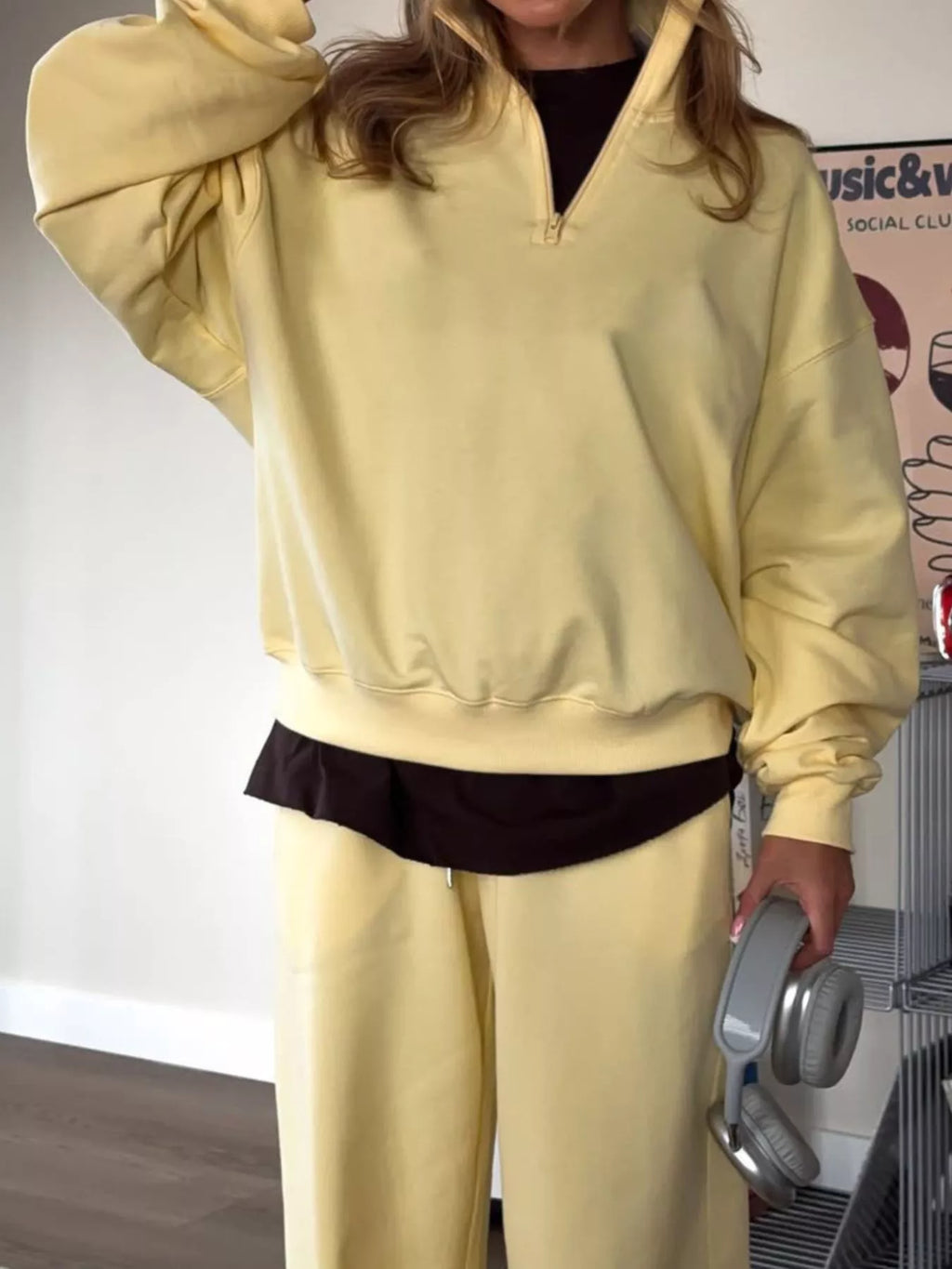 Quarter-zip Top Wide-leg Sweatpants Set (2)