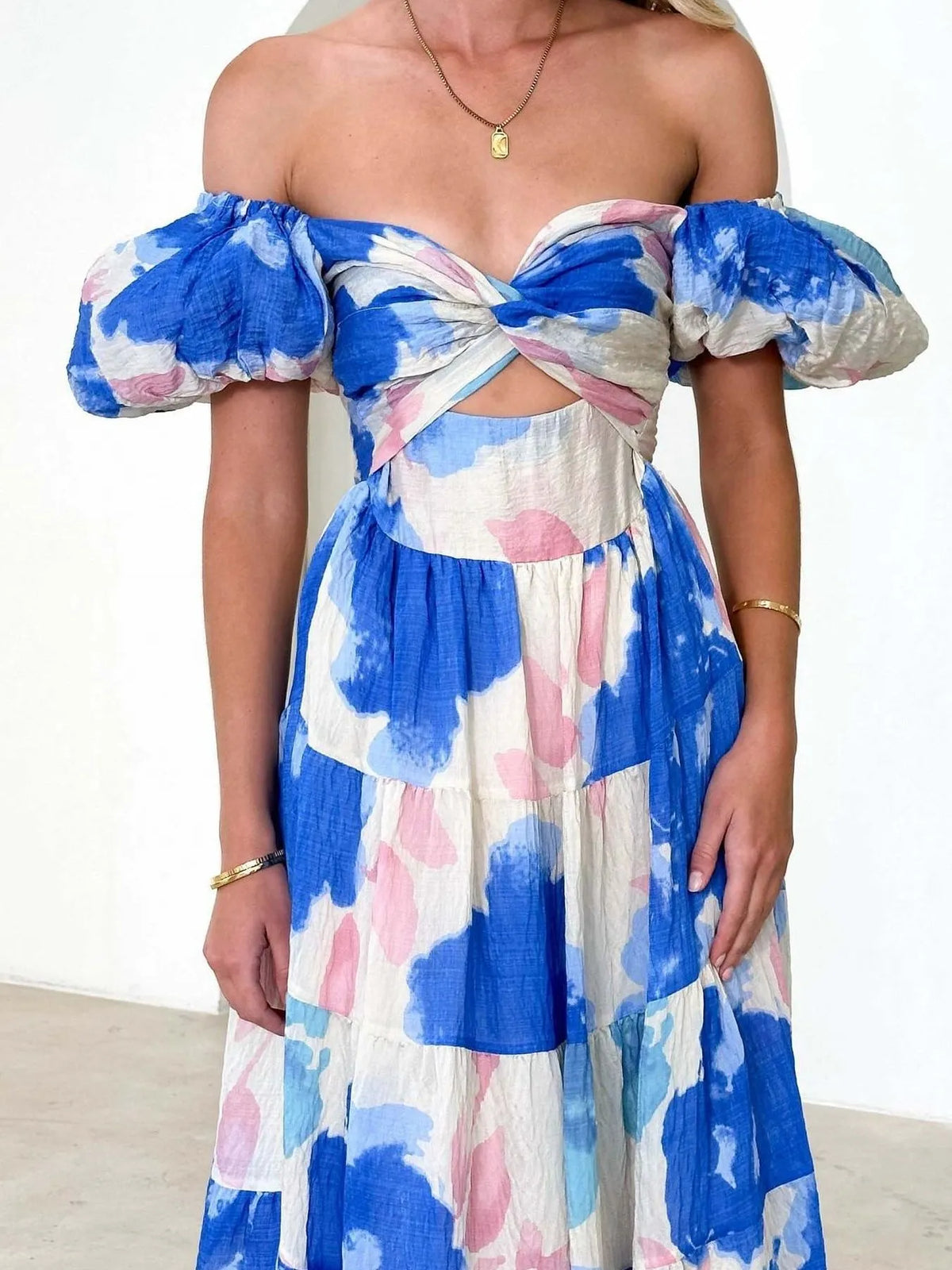 Off-shoulder Floral Tiered Dress Ruffle Details (24)
