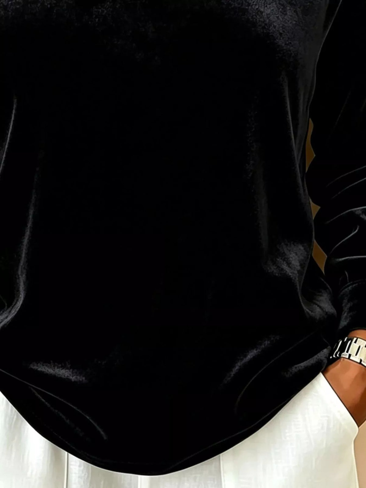 Full Size Velvet One-shoulder Top Buckle Detail Plus (12)