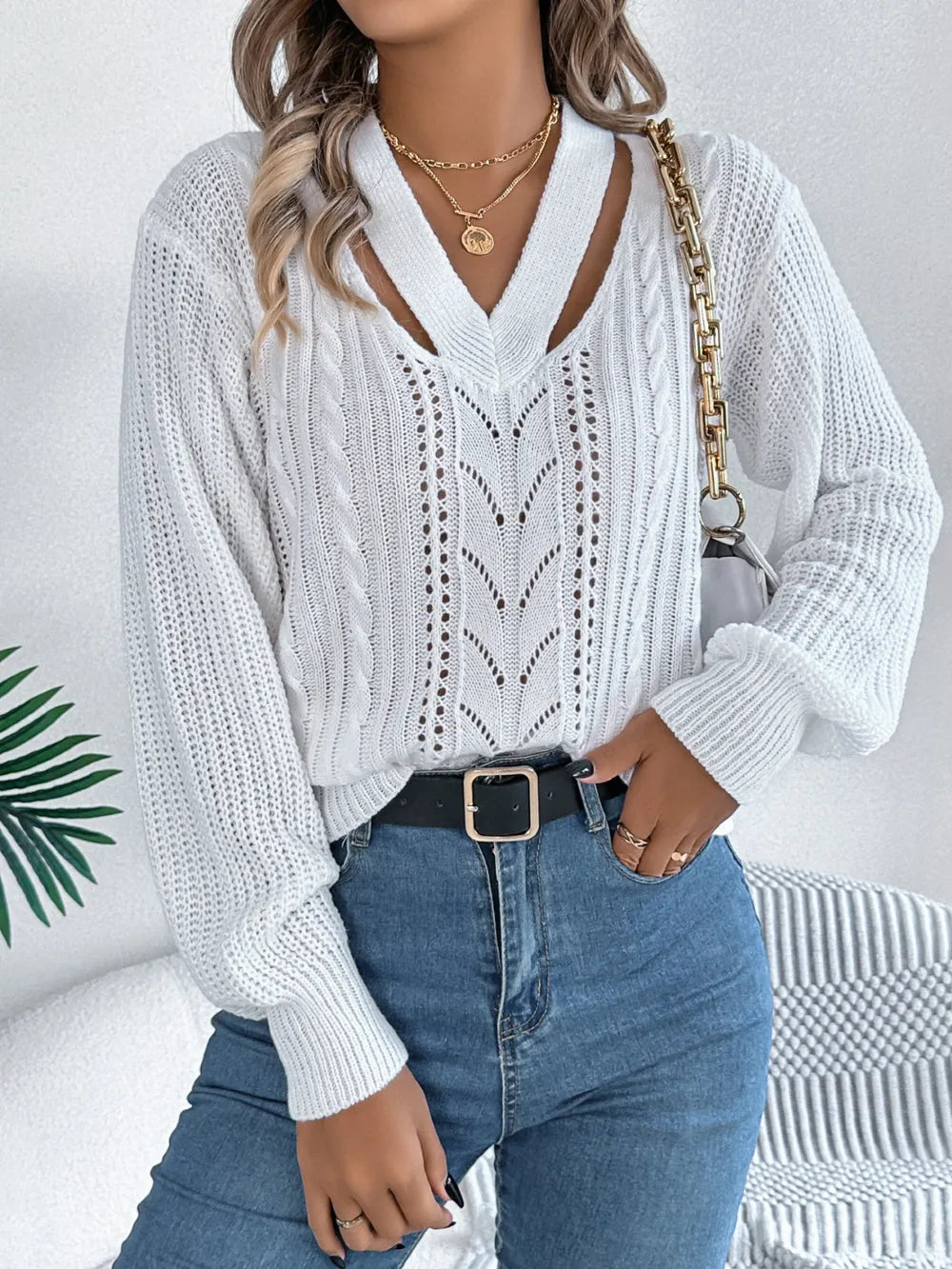 Cutout V-neck Long Sleeve Sweater (4)