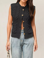 Cable-knit Button-down Sweater Vest (6)