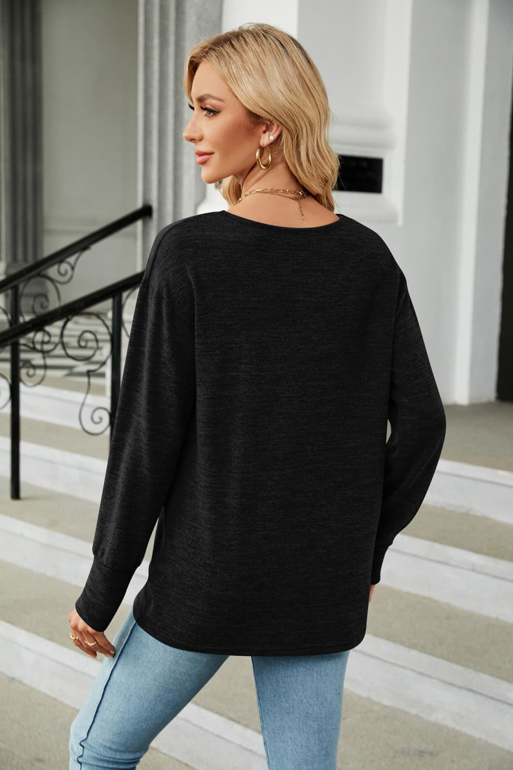 V-neck Long Sleeve T-shirt (18)