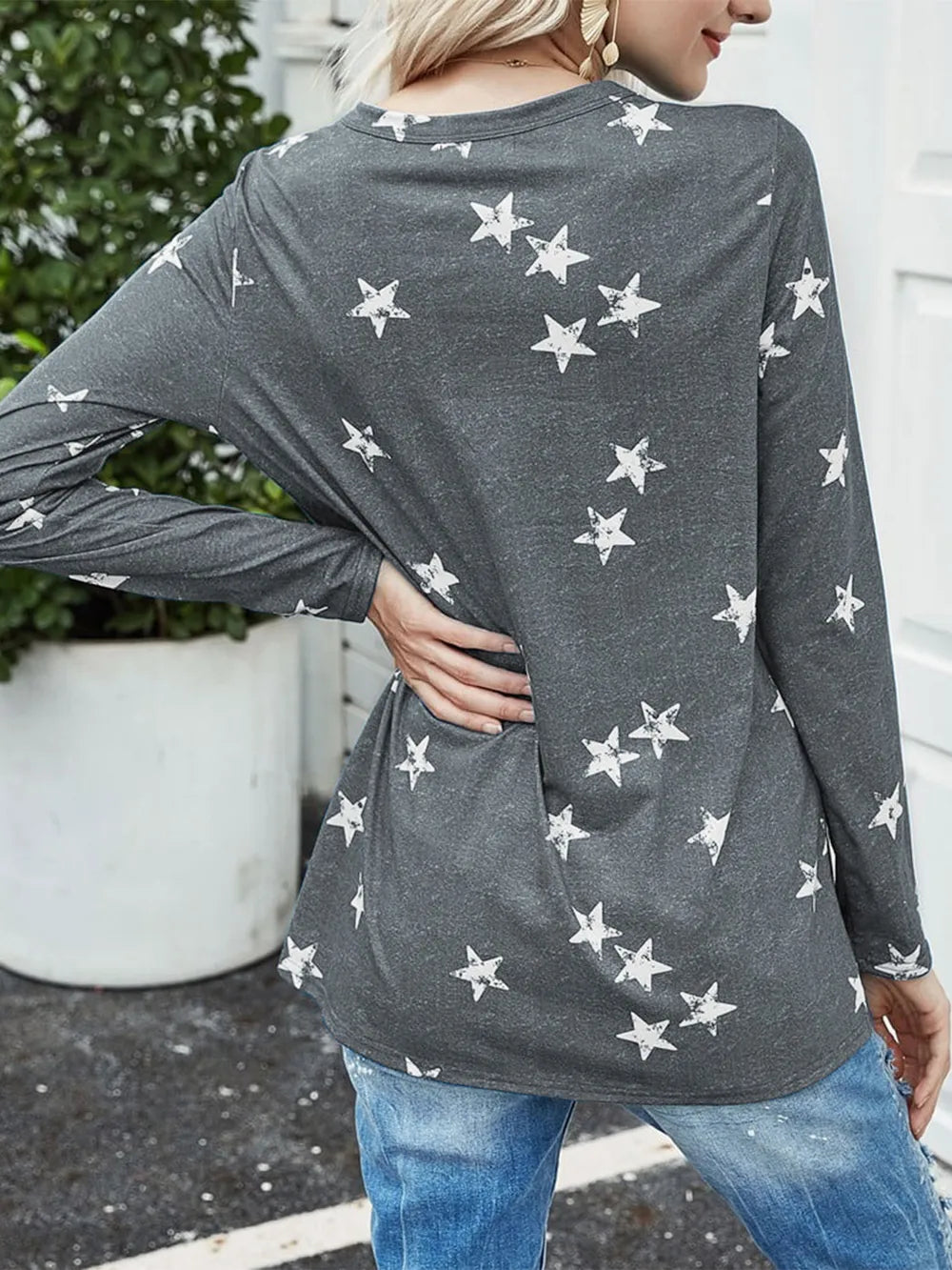 Cutout Round Neck Long Sleeve T-shirt (4)