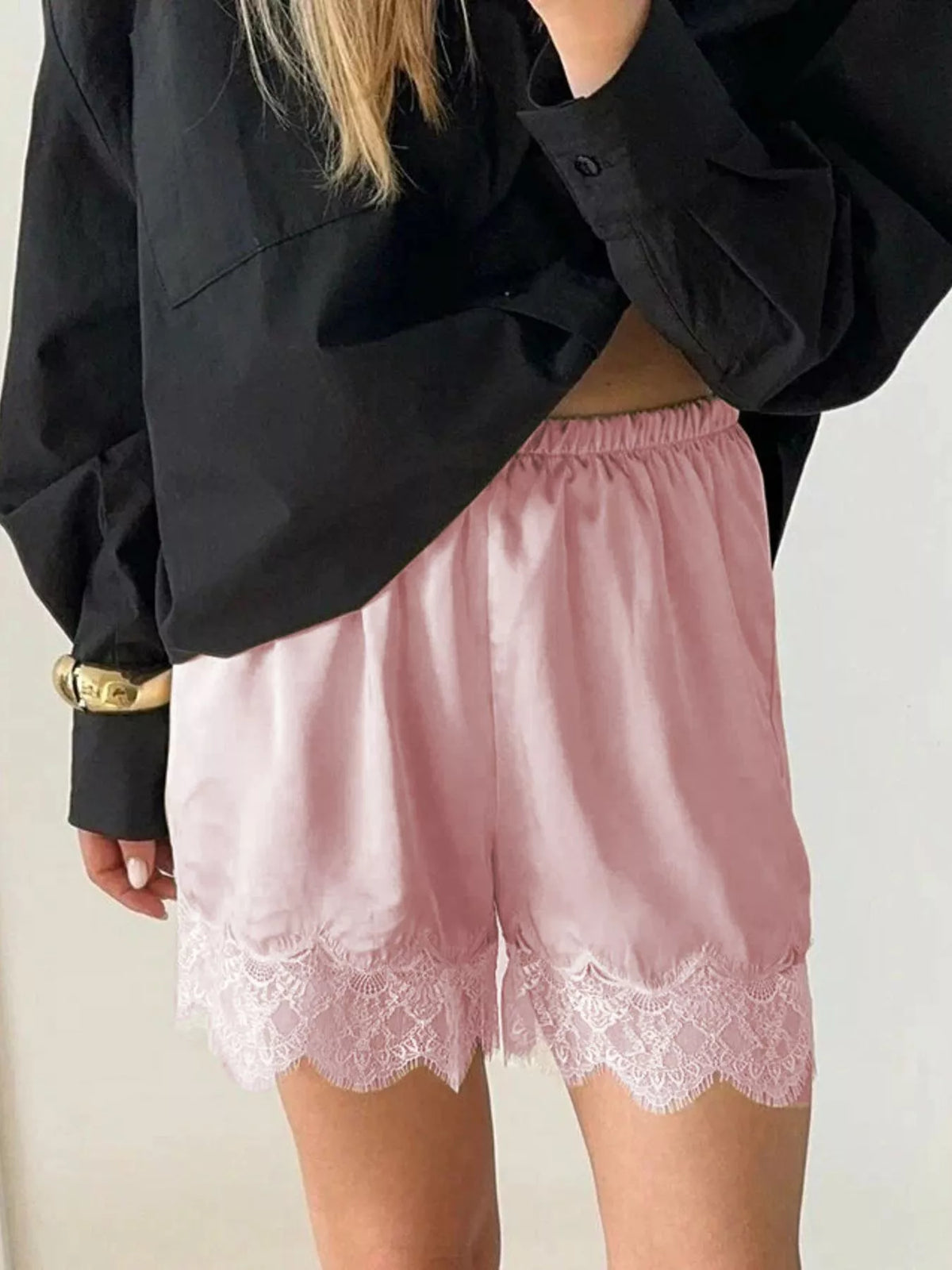 Lace Trim Elastic Waist Shorts (6)