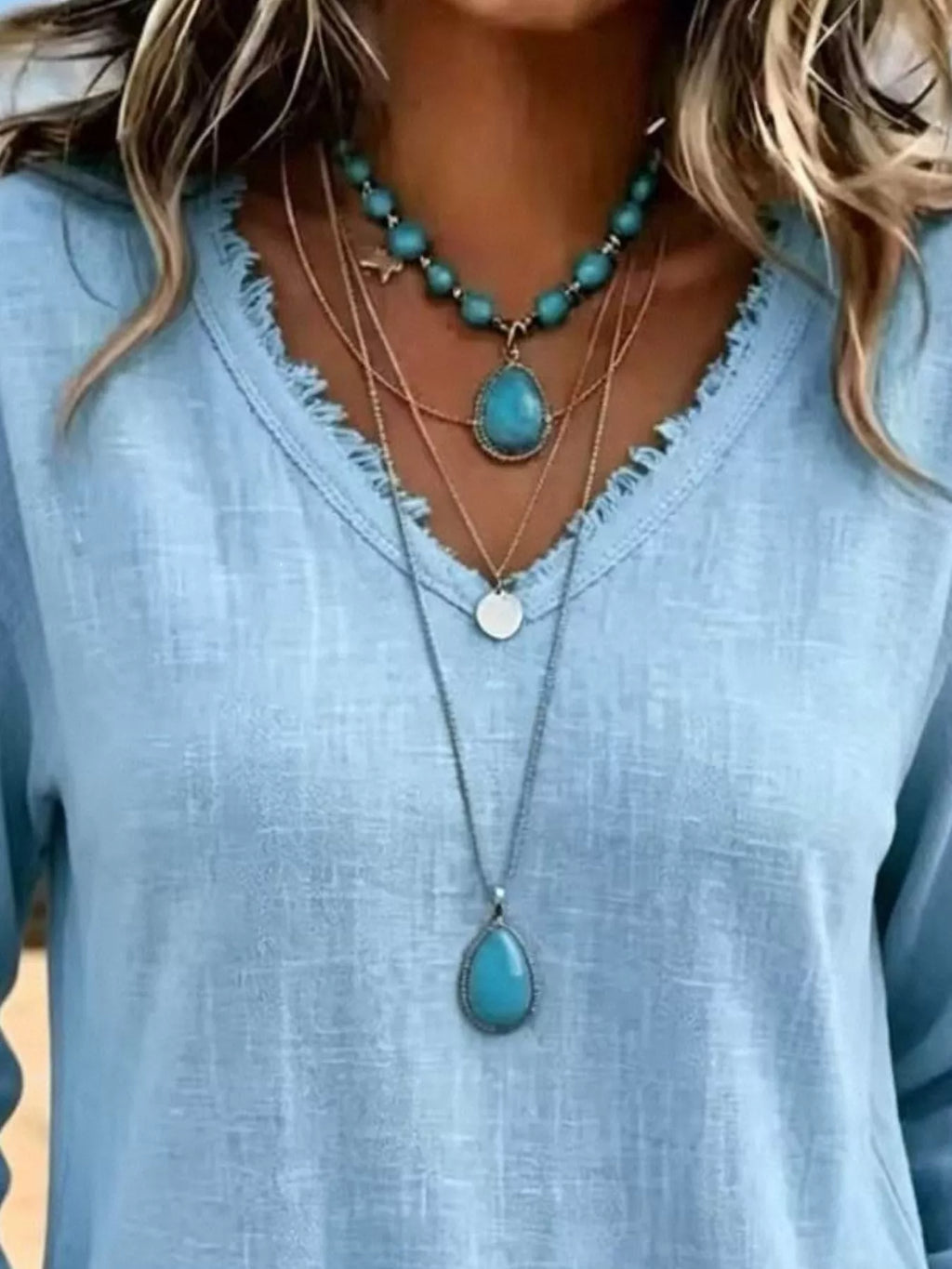 V-neck Frayed Hem Long Sleeve T-shirt (11)
