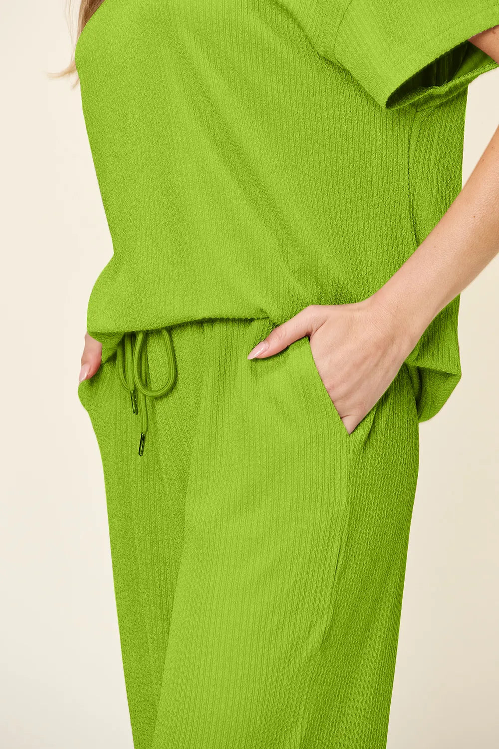 Round Neck Short Sleeve Wide Leg Pants (4)