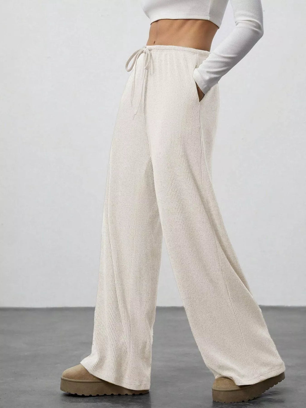 Relaxed Fit Drawstring Pants (15)