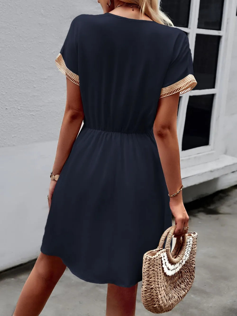 Contrast Trim V-neck Short Sleeve Mini Dress (2)