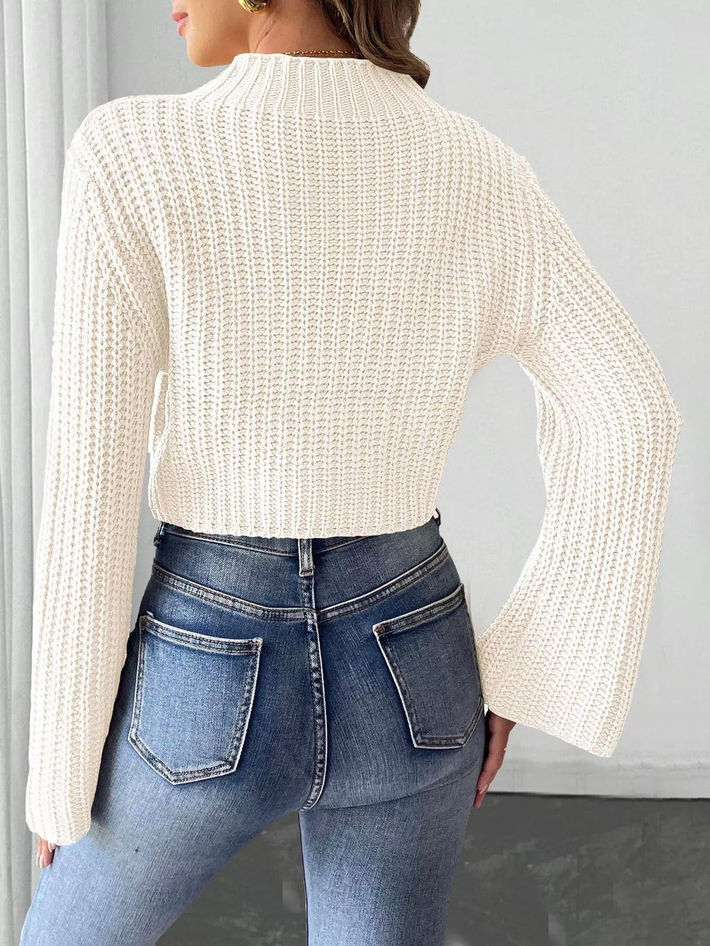 Bow-decorated Mock Neck Cropped Sweater (12)