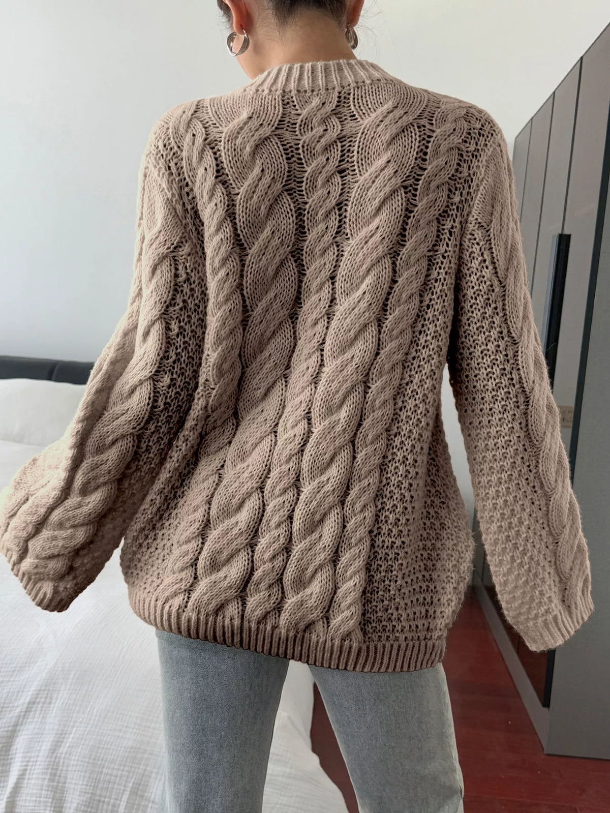 Cable Knit Round Neck Sweater (6)
