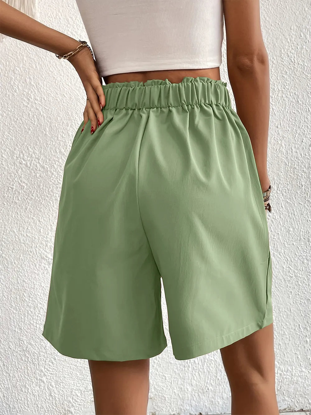Pocketed Half Elastic Waist Shorts (19)