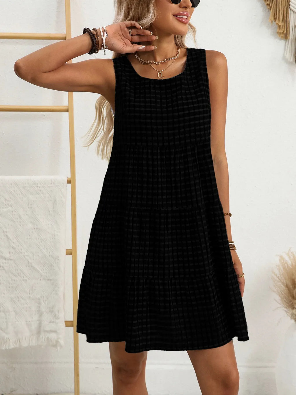 Plaid Round Neck Sleeveless Mini Dress (21)