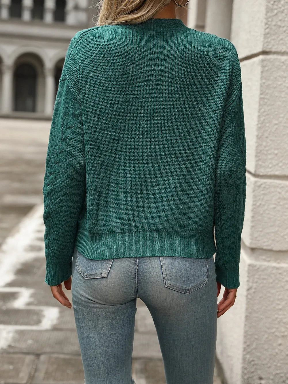 Cable-knit Round Neck Long Sleeve Sweater (5)