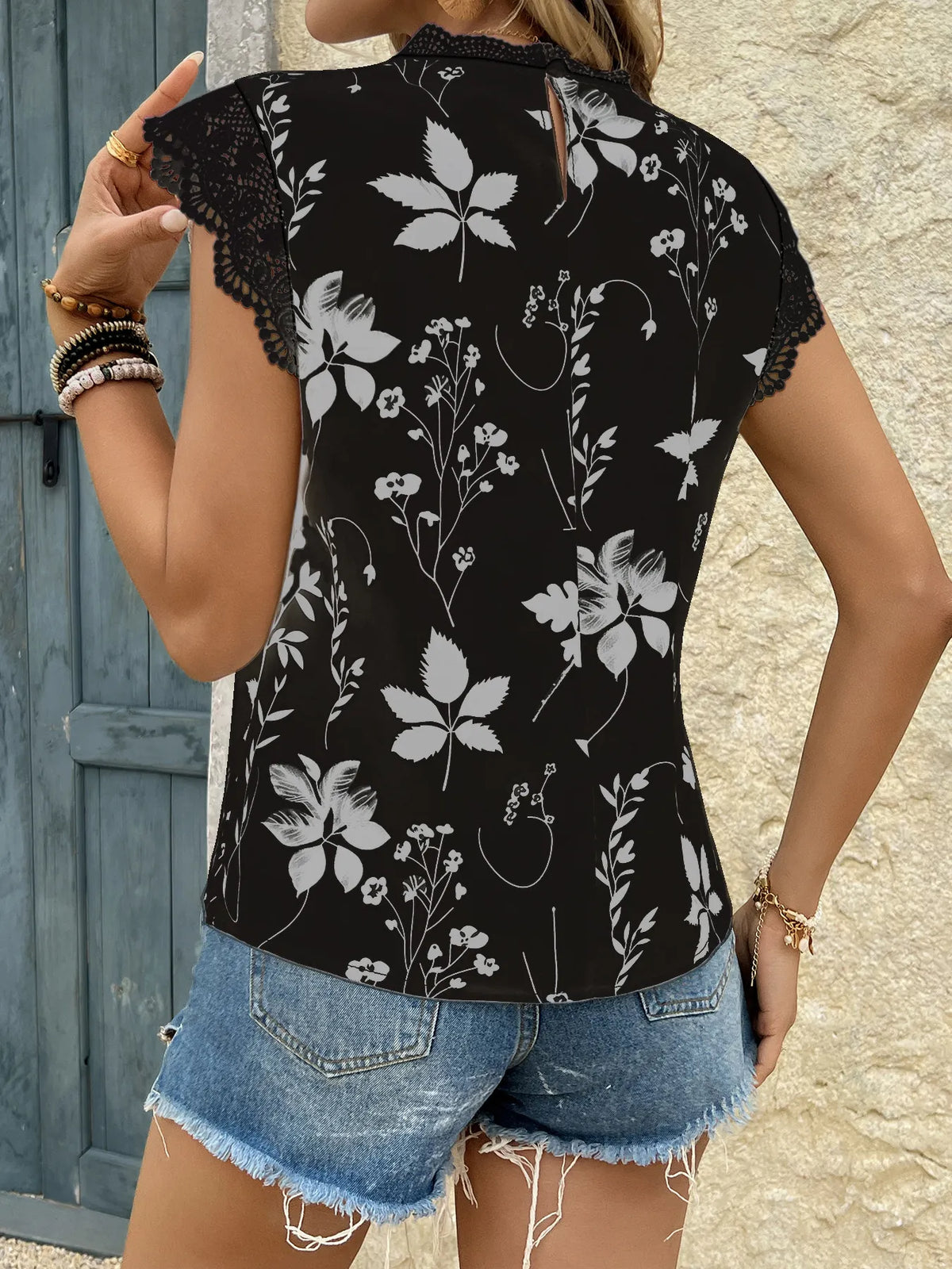 Lace Trim Sleeveless Blouse (14)