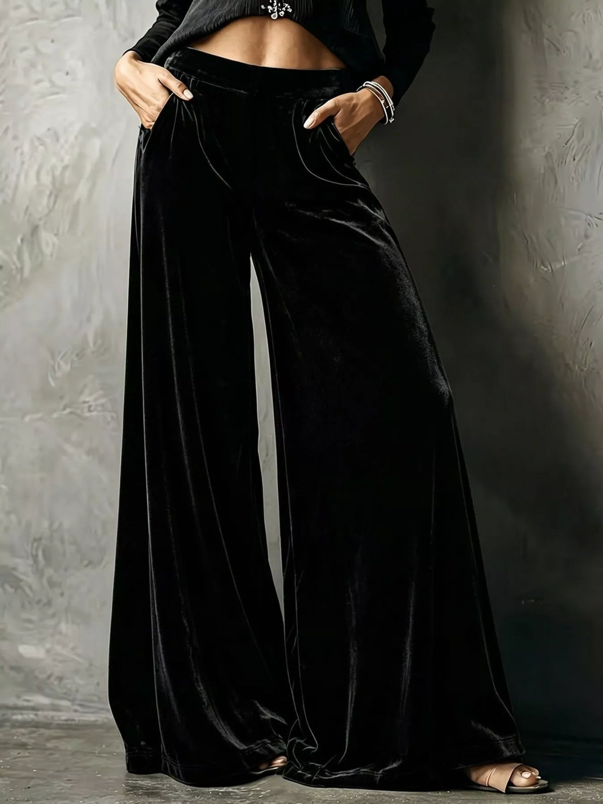 Full Size High-waisted Wide-leg Velvet Pants Plus (3)