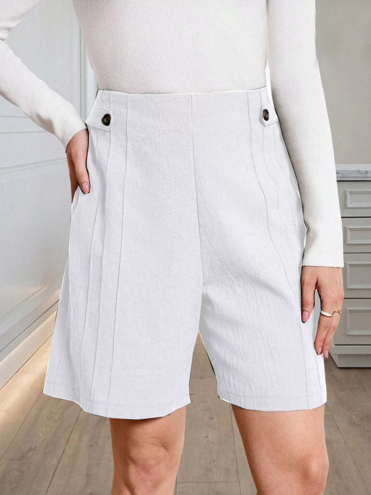 High-waisted Pleated Shorts Button Detail (8)