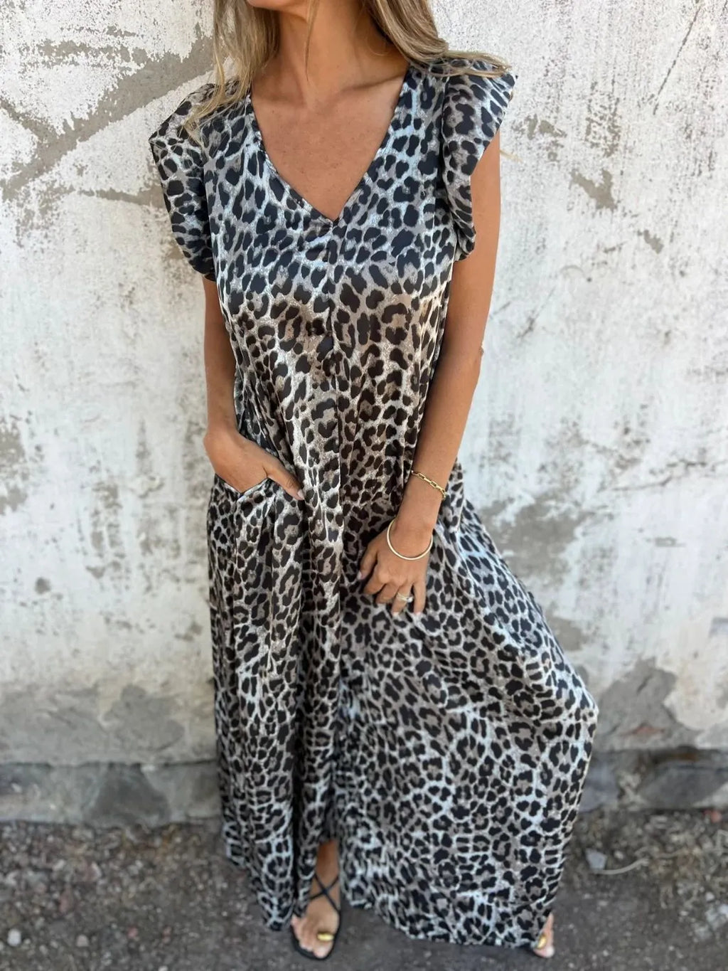 Full Size V-neck Cap Sleeve Wide Leg Jumpsuit Plus (10)