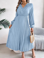 Lace Detail V-neck Pleated Dress (15)