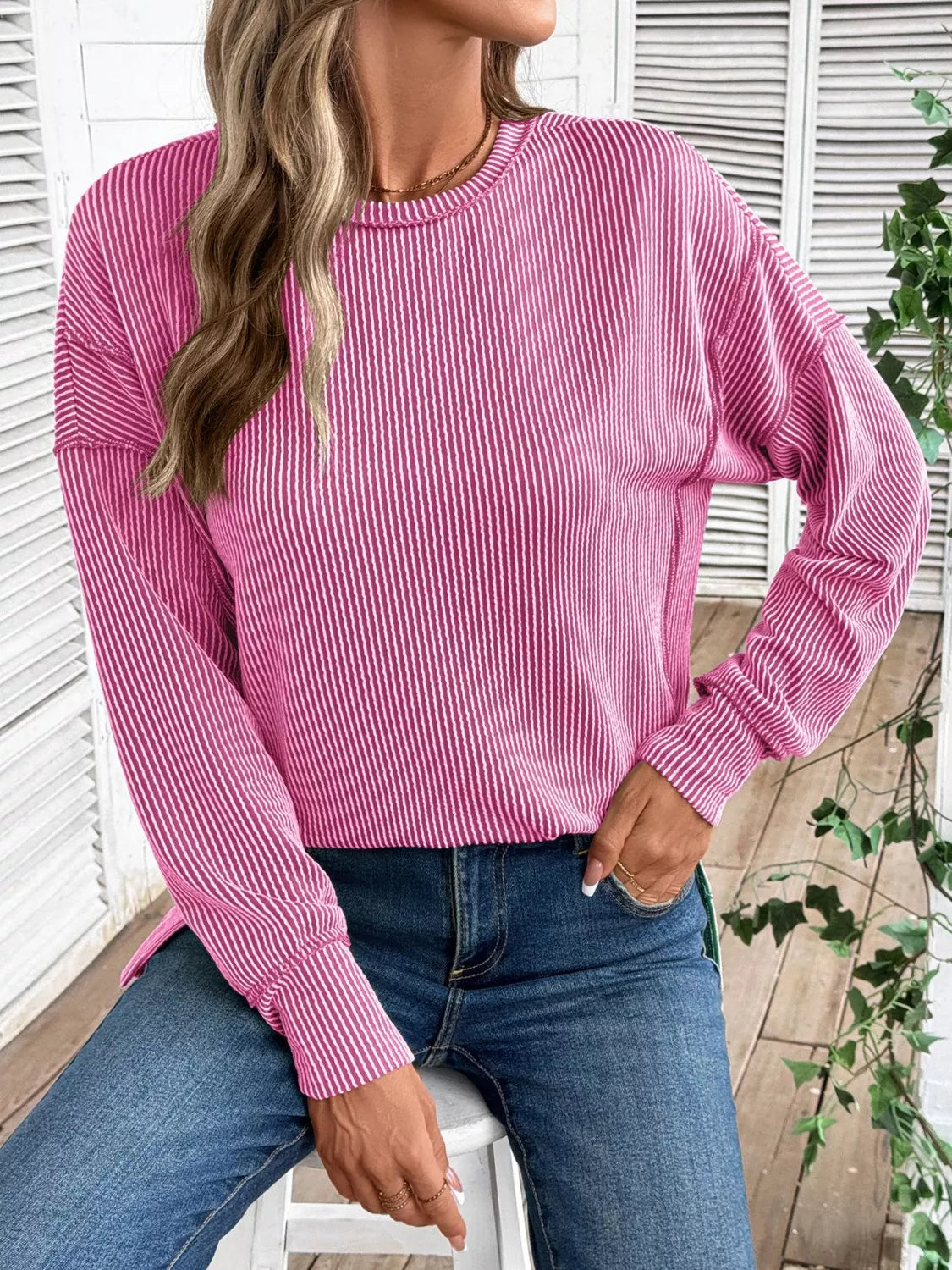 Side Slit Round Neck Sweatshirt (9)