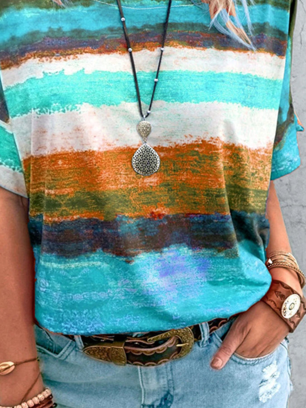 Contrast Round Neck Casual T-shirt (12)