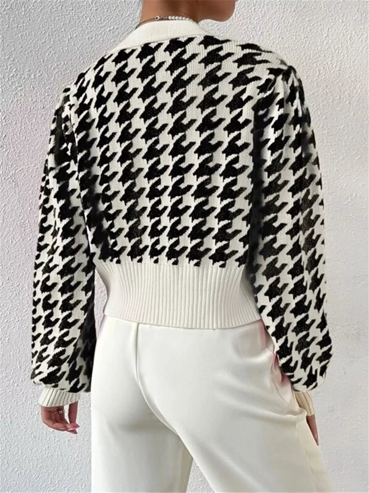 Houndstooth V-neck Button Up Cardigan (16)