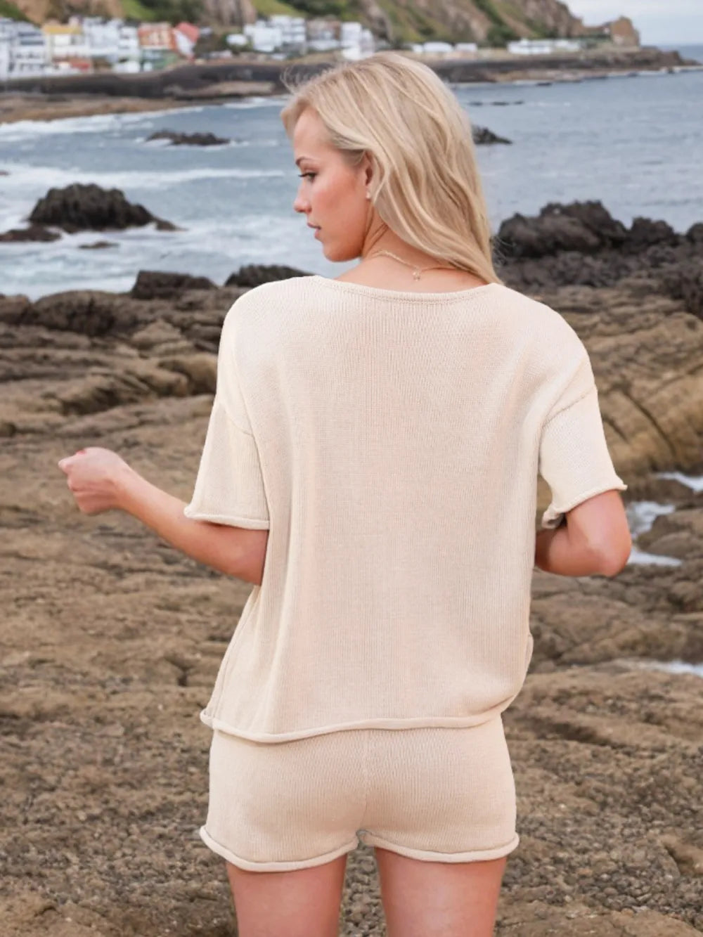 Round Neck Short Sleeve Top Shorts Sweater Set (2)