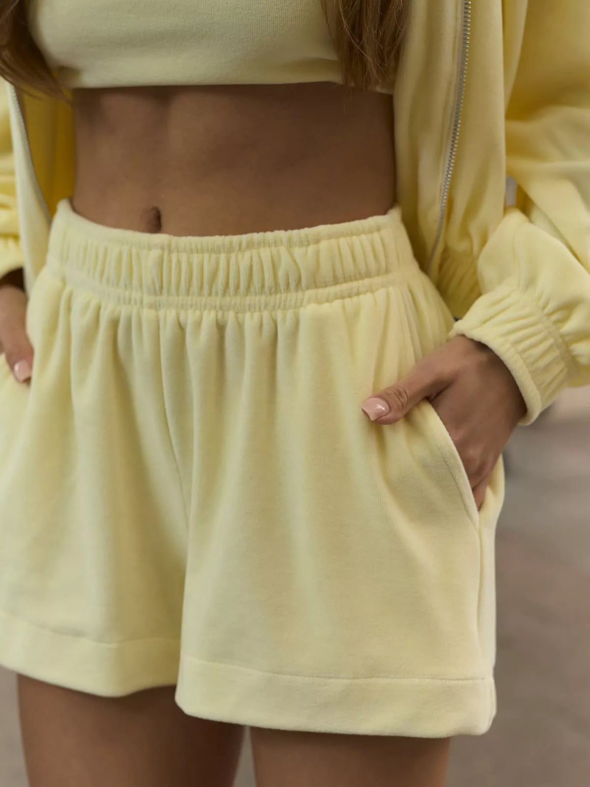 Zip Up Cropped Hoodie Shorts Set (5)