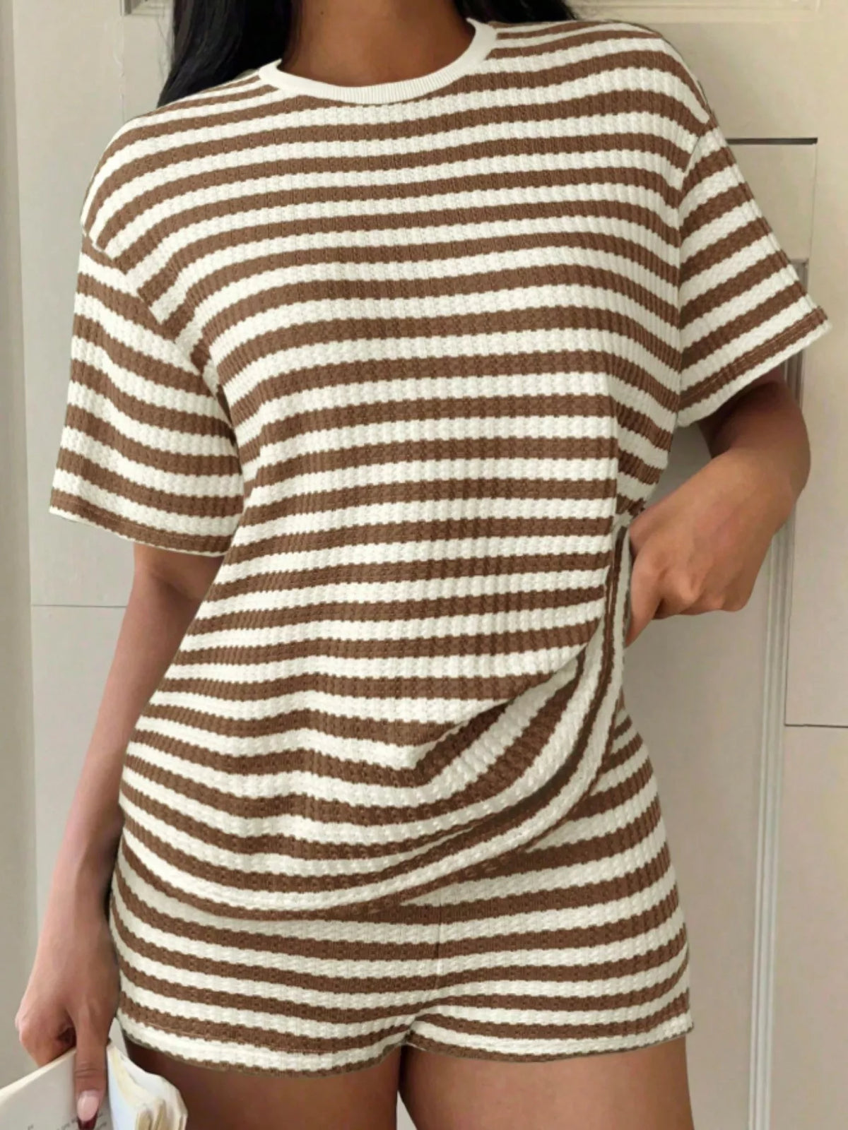Striped Round Neck Top Shorts Set (2)