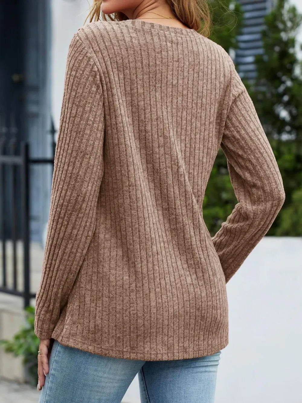 V-neck Long Sleeve T-shirt (7)