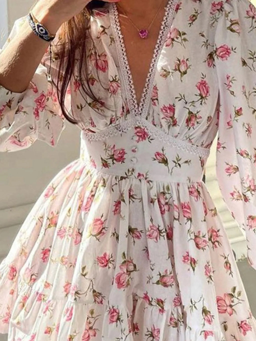 Lace Detail V-neck Balloon Sleeve Dress (2)
