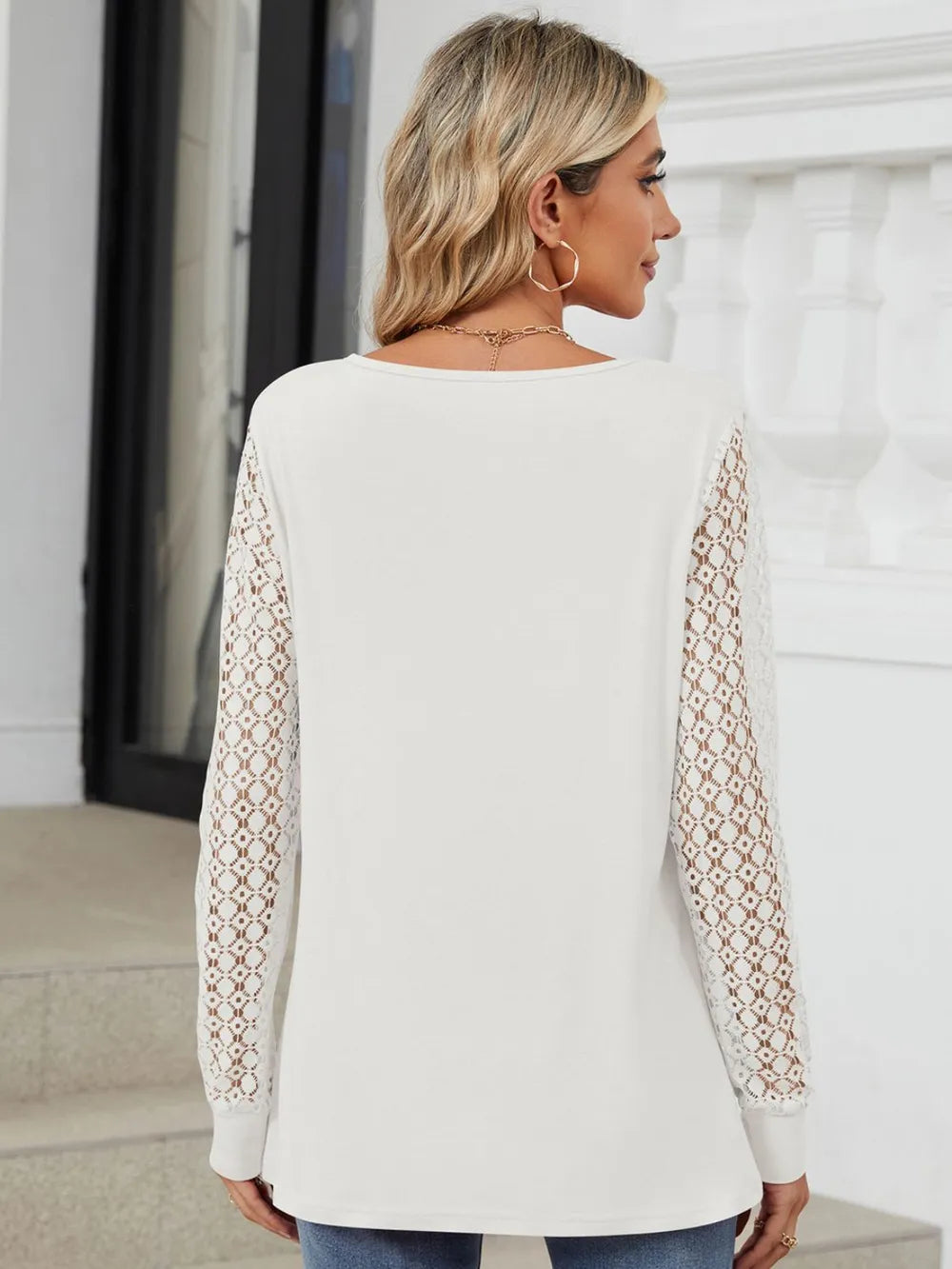 Cutout Round Neck Long Sleeve T-shirt (17)