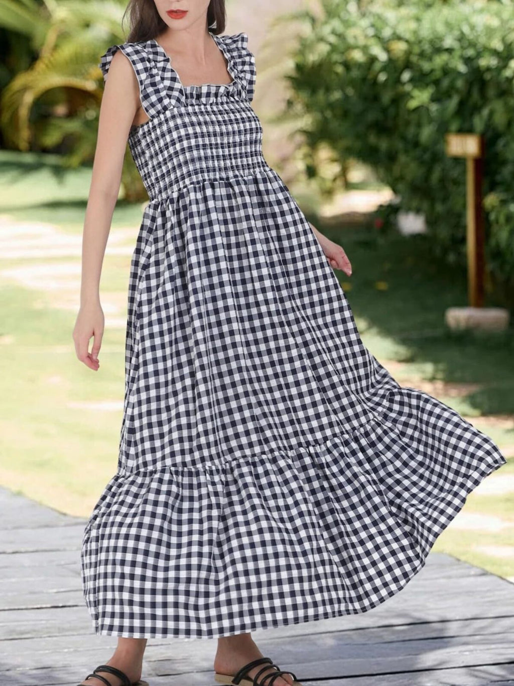 Ruffled Sleeveless Gingham Midi Dress (2)