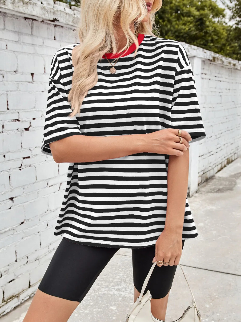 Contrast Striped Round Neck T-shirt (6)