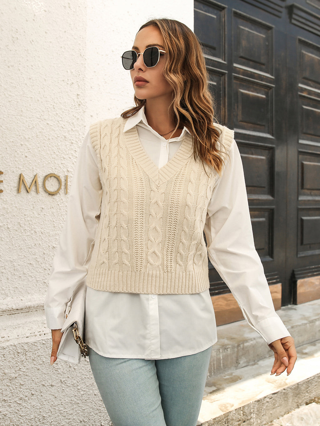 Urban V-neck Sweater Vest (3)