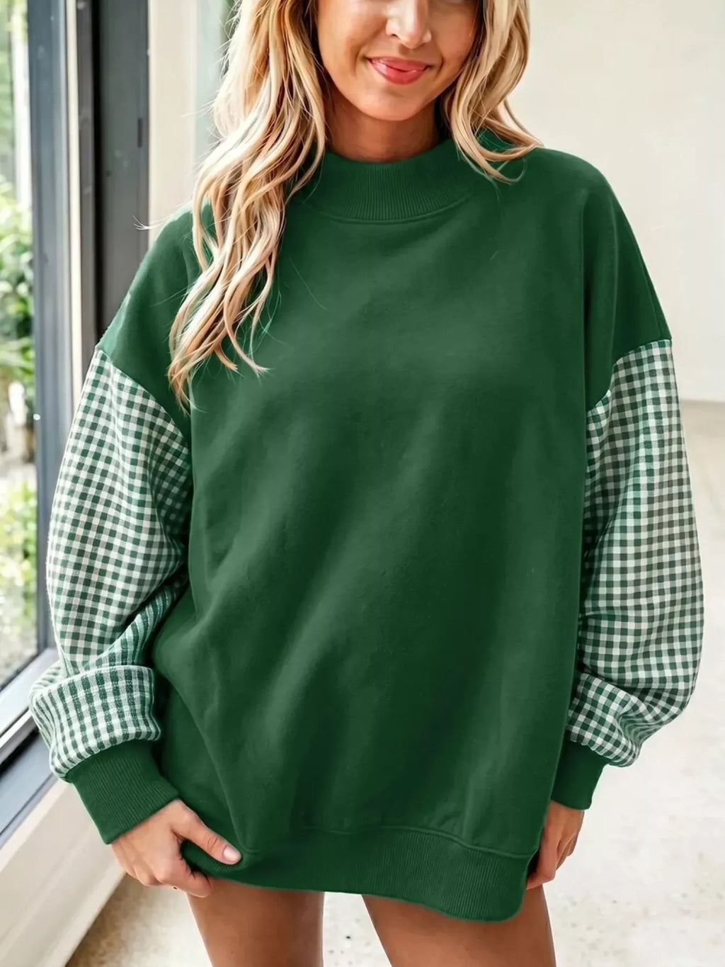 Gingham Sleeves Round Neck Sweatshirt