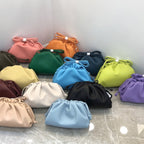 One-shoulder Messenger Hand-made Dumpling Bag photo 1