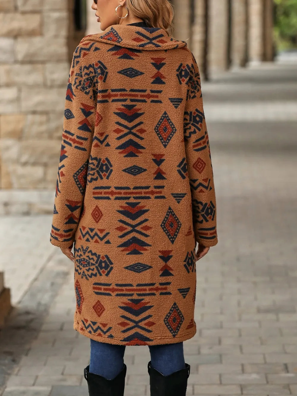Geometric Pocketed Dropped Shoulder Coat (8)