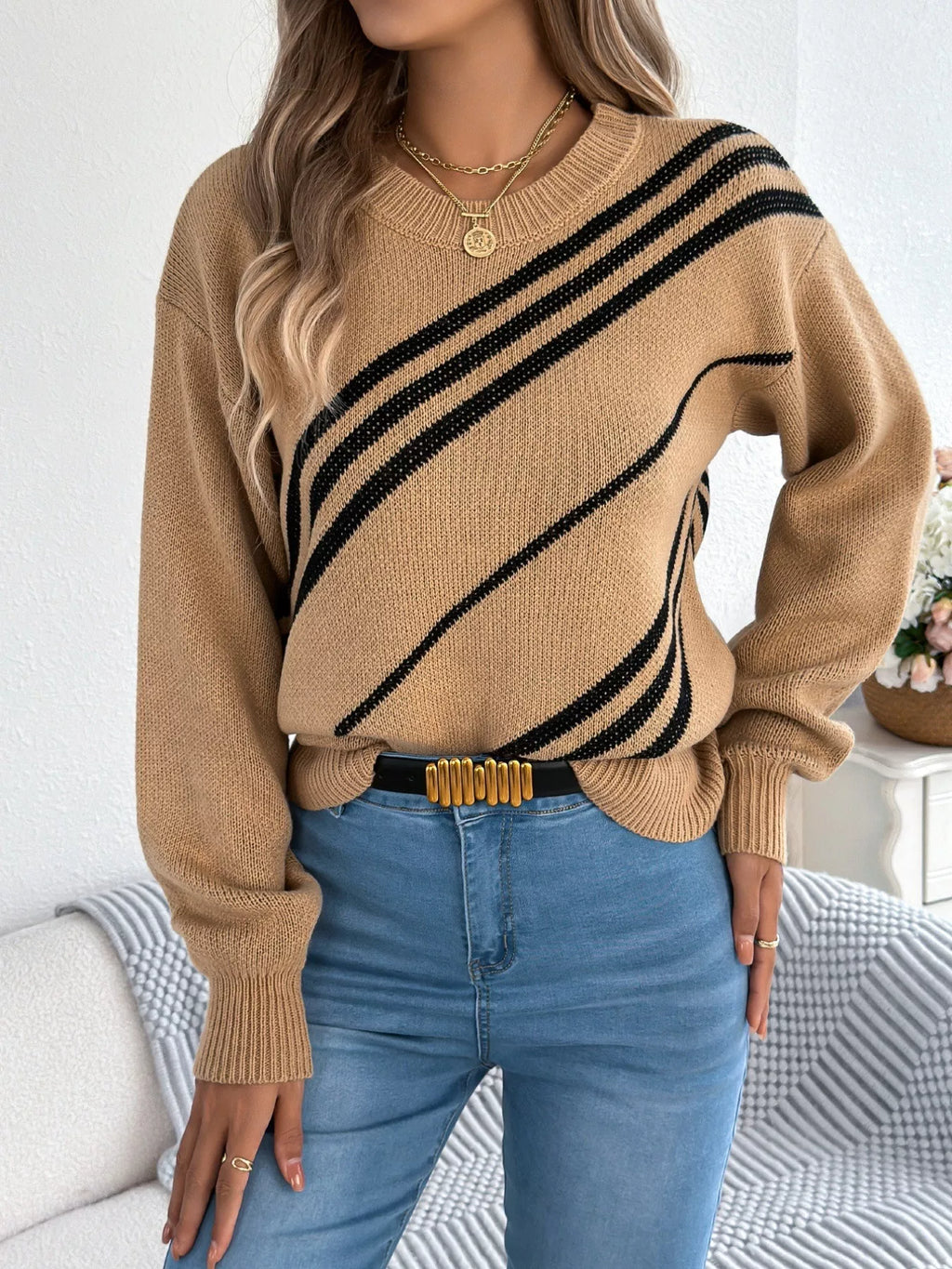 Striped Pattern Casual Round Neck Sweater (3)
