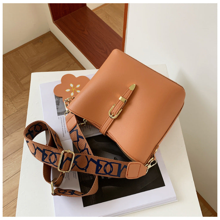 Large Capacity Shoulder Bag Wide Strap Crossbody photo 8